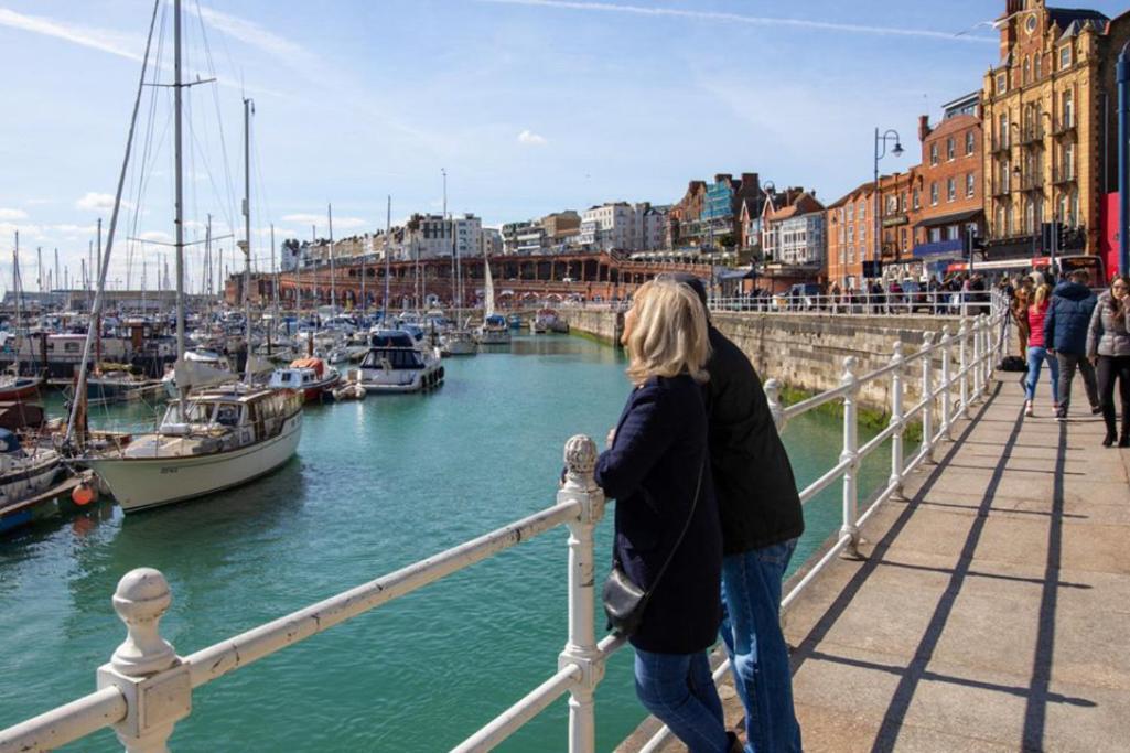 Vitamin Sea Beachfront Apartment Ramsgate - Sleeps 4 Екстериор снимка